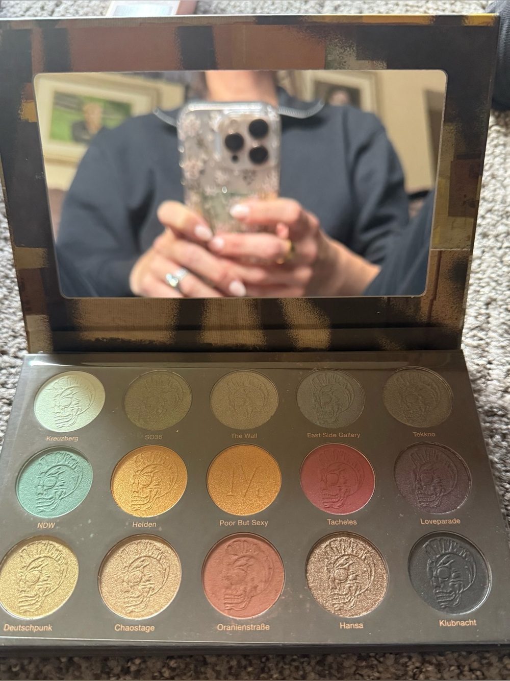 Nomad 15-Color Eyeshadow Palette — green, gold, peach, coral, bronze, black